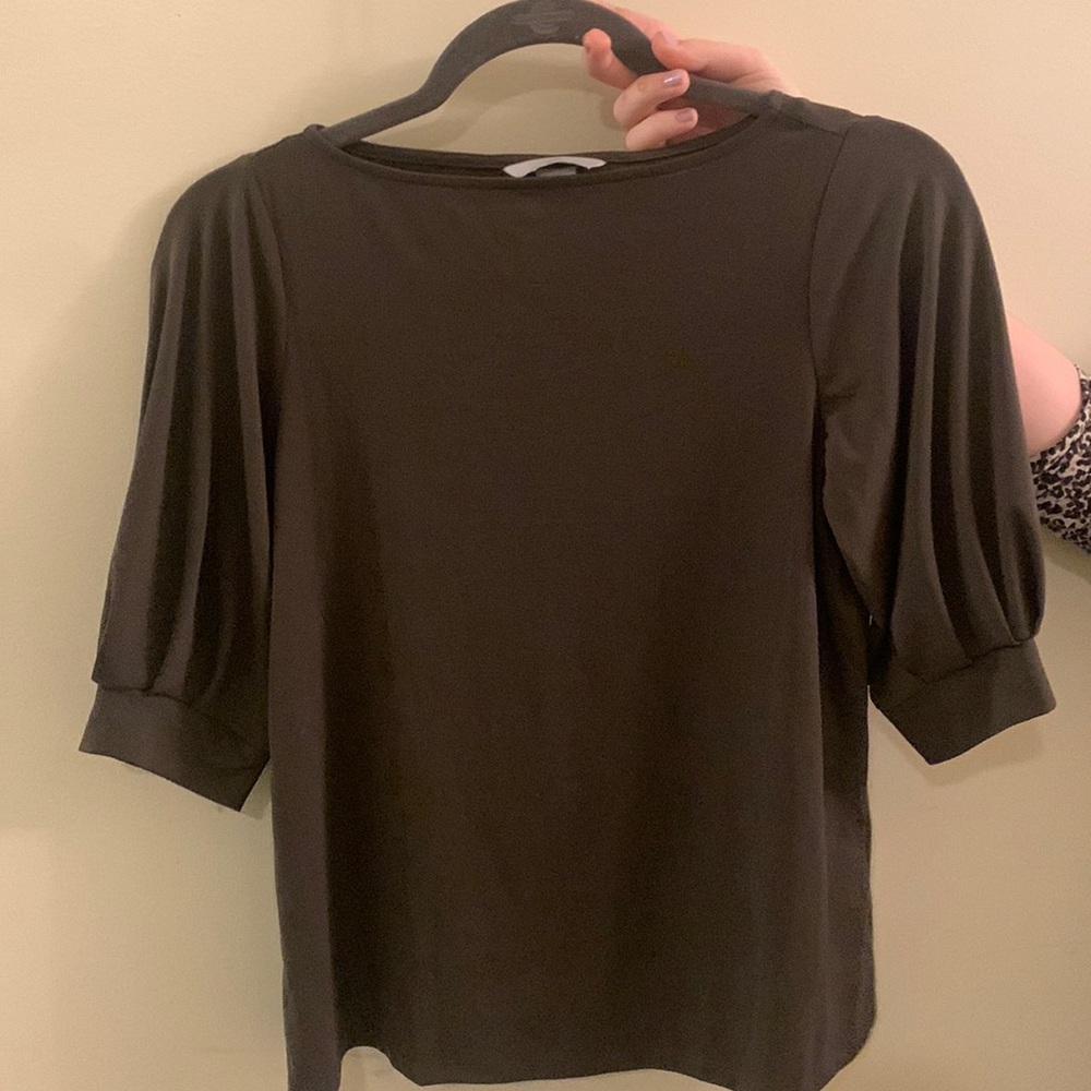 NWT elbow sleeve top